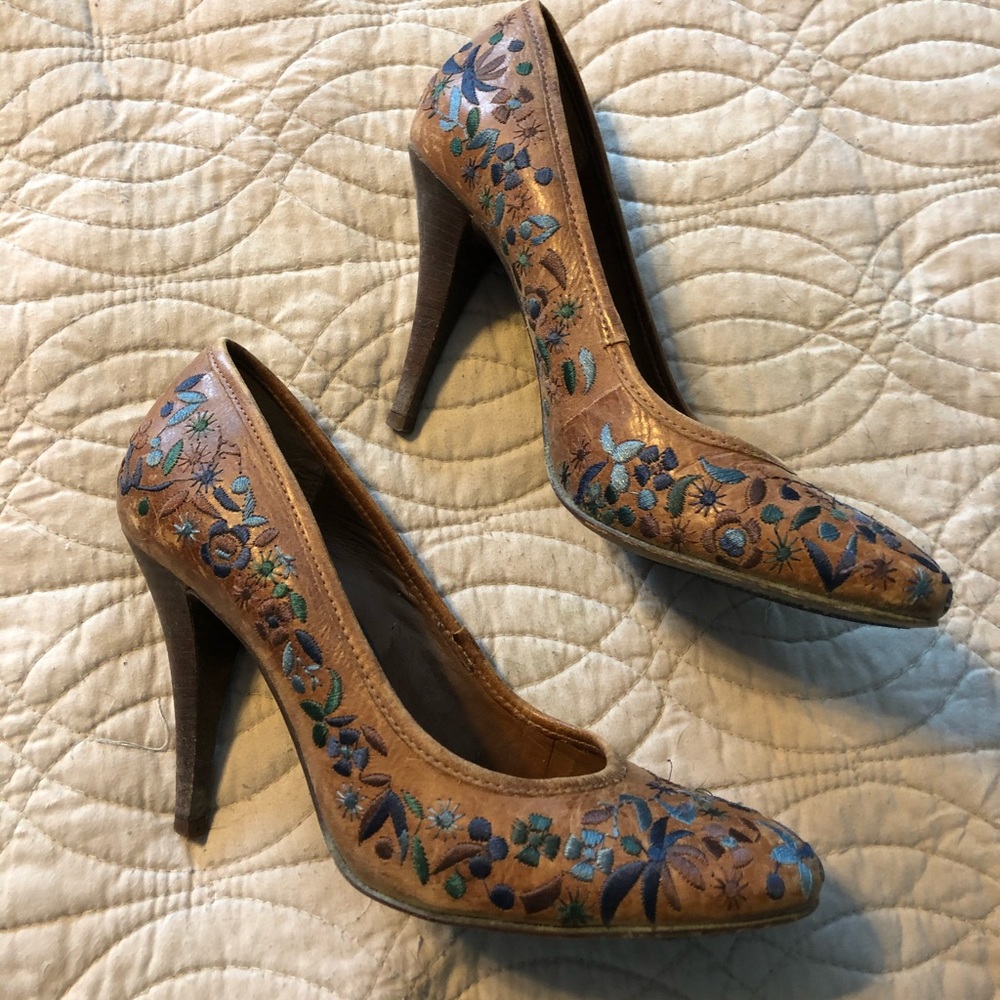 Aldo embroidered high heels